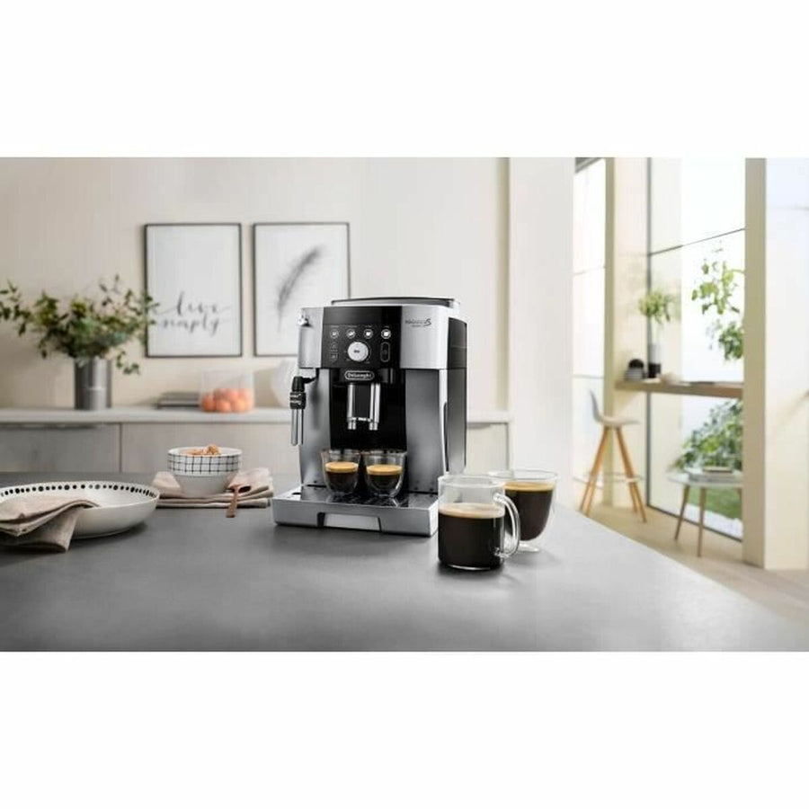 Caffettiera superautomatica DeLonghi MAGNIFICA S